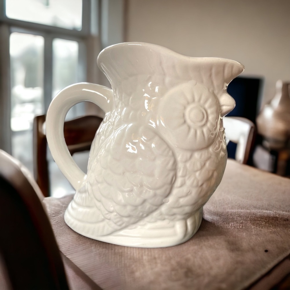 Nature’s Home owl pitcher, vintage ceramic, excellent condition, no chips